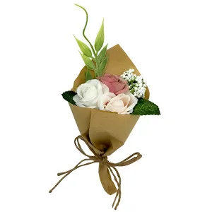 Bouquet di rose in toni di Rosa in cono di carta kraft con cordino (cm 6 x 15)