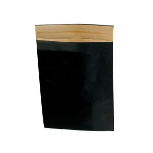 Busta regalo in carta nera con patella adesiva (cm 27,5 x 31 + 5)
